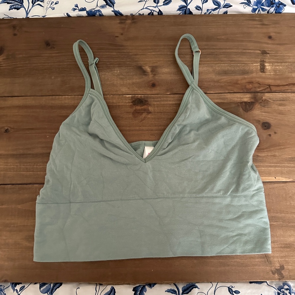 PINK Victoria’s Secret Grey Sage Sports Bra Medium
